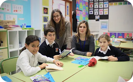 How to move to Spain with children in 2026